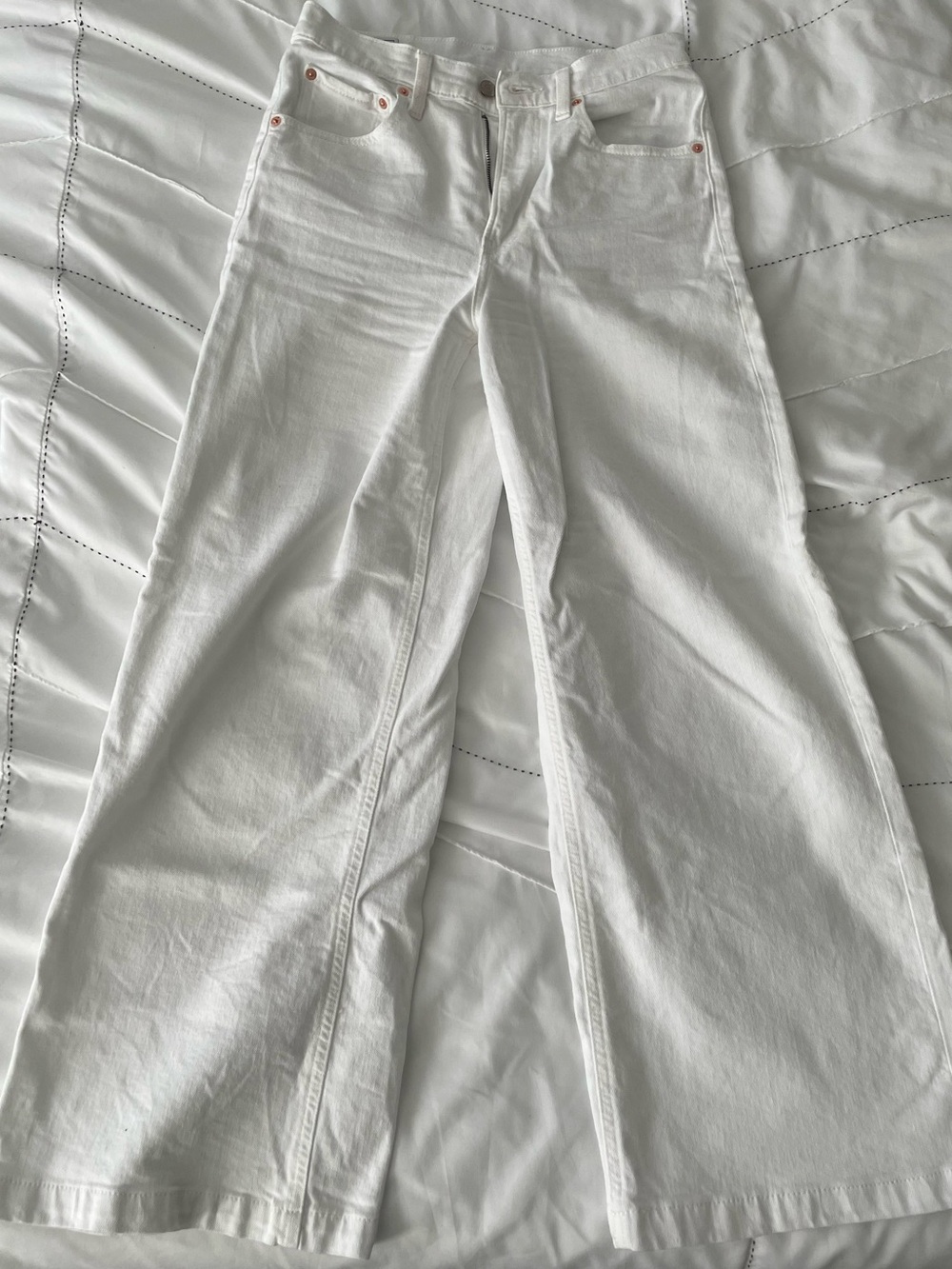 GAP White High-Rise Stride Ankle Jeans